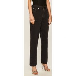Calvin Klein Jeans - Jeansy Dad Jean CK One. Czarne jeansy damskie Calvin Klein Jeans, z podwyższonym stanem. Za 449,90 zł.
