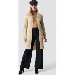NA-KD Rozpinany sweter Midi Knitted - Beige. Brązowe swetry rozpinane damskie NA-KD. Za 202,95 zł.