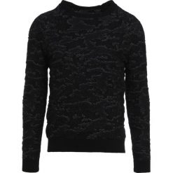 Tigha SCOTT CAMOUFLAGE Sweter black/camouflage. Czarne kardigany męskie marki Tigha, m, z bawełny. W wyprzedaży za 384,30 zł.
