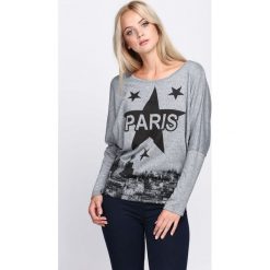 Szara Bluzka Regardful. Szare bluzki longsleeves Born2be, l, z aplikacjami, z okrągłym kołnierzem. Za 14,99 zł.