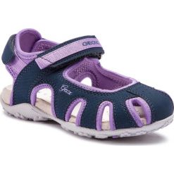 Sandały GEOX - J S. Roxanne D J92D9D 05015 C4215 S Navy/Lilac. Niebieskie sandały dziewczęce Geox, z materiału. W wyprzedaży za 179,00 zł.
