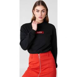 Bluzy rozpinane damskie: NA-KD Urban Bluza z logo NA-KD - Black