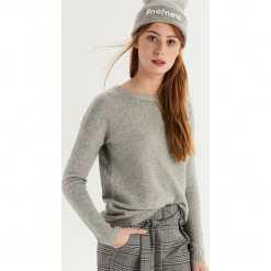 Sweter z wiązaniem na plecach - Jasny szar. Szare swetry klasyczne damskie Sinsay, l, z dekoltem na plecach. Za 59,99 zł.