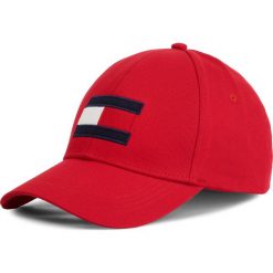 Czapka z daszkiem TOMMY HILFIGER - Big Flag Cap AM0AM04508 659. Czerwone czapki damskie TOMMY HILFIGER, bez wzorów, z bawełny. W wyprzedaży za 149,00 zł.