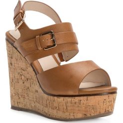 Buty damskie 82-D-536-5. Koturny damskie Wittchen. Za 199,90 zł.