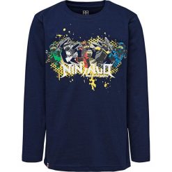 Koszulka "CM-50113" w kolorze granatowym. Niebieskie t-shirty chłopięce LEGO Wear, z nadrukiem, z bawełny, z długim rękawem. W wyprzedaży za 35,95 zł.