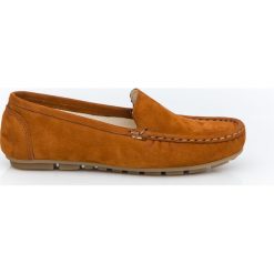 Mokasyny damskie - skóra naturalna - model 001 – kolor rudy nubuk. Czerwone mokasyny damskie Zapato, do pracy, na lato, bez wzorów, z jeansu, klasyczne, na niskim obcasie, na płaskiej podeszwie, bez zapięcia. Za 310,00 zł.