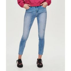 Jeansy skinny push up - Niebieski. Niebieskie jeansy damskie Sinsay. Za 69,99 zł.