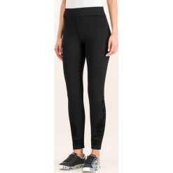Legginsy Desigual Glen 19WWPK04. Czarne legginsy damskie Desigual, m, bez wzorów, z elastanu. W wyprzedaży za 199,00 zł.