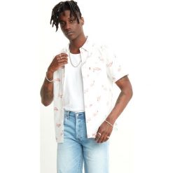 Levi's® Sunset Standard Koszula Biały. Białe koszule męskie s, bez wzorów, z bawełny, bez kołnierzyka, z krótkim rękawem. Za 223,95 zł.