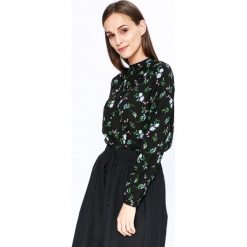 Vero Moda - Koszula Nynne. Czarne bluzki damskie Vero Moda, na co dzień, s, bez wzorów, z poliesteru, casualowe, ze stójką, z długim rękawem. W wyprzedaży za 49,90 zł.