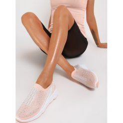 Różowe Sneakersy Aroapeia. Różowe sneakersy damskie Renee. W wyprzedaży za 89,99 zł.