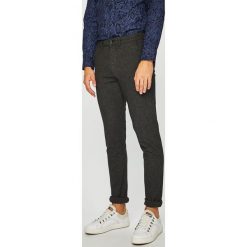 Jack & Jones - Spodnie. Szare spodnie męskie Jack & Jones, na co dzień, bez wzorów, z elastanu, casualowe. W wyprzedaży za 129,90 zł.