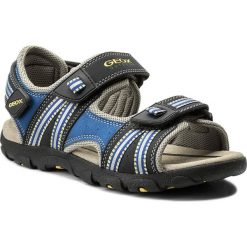 Sandały GEOX - J S.Strada A J4224A 0CE14 C0657 D Navy/Yellow. Niebieskie sandały chłopięce marki Geox, ze skóry ekologicznej. W wyprzedaży za 249,00 zł.