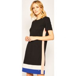 Sukienka dzianinowa DKNY P0AD7EJB. Czarne sukienki damskie DKNY, xl, bez wzorów, z elastanu, bez kołnierzyka, bez rękawów. Za 589,00 zł.