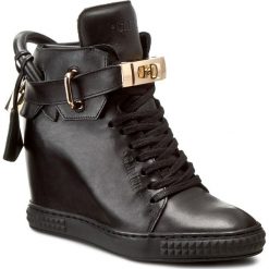 Sneakersy CARINII - B3767 E50-000-PSK-B88. Czarne botki damskie skórzane marki Carinii. W wyprzedaży za 309,00 zł.