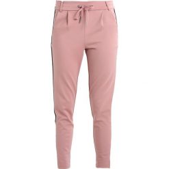 Spodnie dresowe damskie: Noisy May NMPOWER ALINA PANTS Spodnie treningowe woodrose/black /cloud dancer