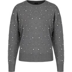 Sweter Guess W93R83 Z2G10. Szare swetry damskie Guess, s, z aplikacjami, klasyczne, bez rękawów, bez kaptura. W wyprzedaży za 209,00 zł.