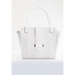Torba z wężowym wzorem. Torebki klasyczne damskie Monnari, w paski, ze skóry, eleganckie, na ramię, bez dodatków. Za 99,60 zł.