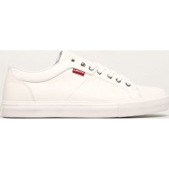 Levi's - Buty. Białe sneakersy męskie Levi's®, z okrągłym noskiem, na sznurówki. Za 259,90 zł.
