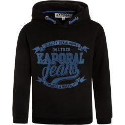 Kaporal REWA Bluza z kapturem black. Czarne bluzy chłopięce marki Kaporal, z bawełny, z kapturem. Za 159,00 zł.