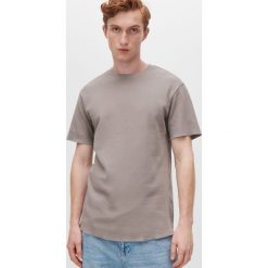 T-shirt ze strukturalnej dzianiny -. T-shirty męskie Reserved, s, bez wzorów, z dzianiny, bez kołnierzyka. Za 59,99 zł.