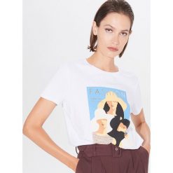 Koszulka z printem w stylu retro - Biały. Białe koszulki damskie Mohito, xl, retro. W wyprzedaży za 19,99 zł.
