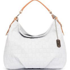 Torebki klasyczne damskie: Skórzana torebka w kolorze kremowym – 34 x 30 x 11 cm