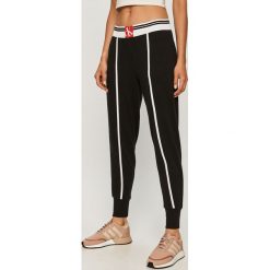 Calvin Klein Underwear - Spodnie piżamowe Ck One. Czarne piżamy damskie Calvin Klein Underwear, s, z aplikacjami, z elastanu, bez rękawów. Za 269,90 zł.