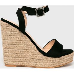 Public Desire - Sandały. Koturny damskie Public Desire, bez obcasa, na obcasie, na klamry. W wyprzedaży za 99,90 zł.