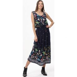Granatowa Sukienka Beshine. Szare sukienki damskie Born2be, xl, w paski, bez kołnierzyka, bez rękawów, maxi. Za 59,99 zł.