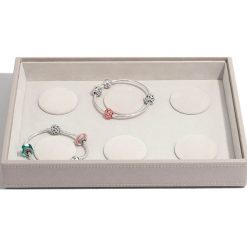 Pudełko na bransoletki charms Stackers taupe. Bransoletki damskie Stackers, ze skóry ekologicznej. Za 100,00 zł.