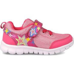 Sneakersy w kolorze różowym. Różowe trampki dziewczęce Agatha Ruiz de la Prada, bez wzorów, z gumy, bez zapięcia. W wyprzedaży za 85,95 zł.