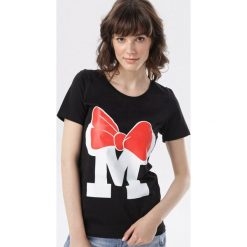Czarny T-shirt Coraeris. Czarne bluzki damskie Born2be, s, bez wzorów, bez kołnierzyka. W wyprzedaży za 49,99 zł.