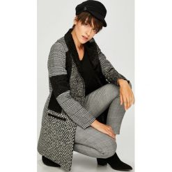 Desigual - Płaszcz. Szare kurtki damskie Desigual, bez wzorów, z bawełny. W wyprzedaży za 449,90 zł.