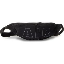 Saszetka nerka NIKE - CU9085 010 Czarny. Czarne nerki damskie Nike, bez wzorów, z materiału, młodzieżowe, bez dodatków. Za 89,00 zł.