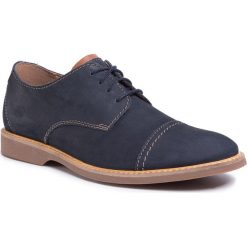 Półbuty CLARKS - Atticus Cap 261453427 Navy Nubuck. Niebieskie półbuty męskie Clarks, na co dzień, bez wzorów, ze skóry, eleganckie, bez zapięcia. W wyprzedaży za 379,00 zł.