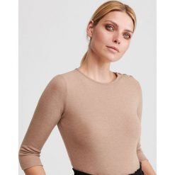 Gładka bluzka - Beżowy. Brązowe bluzki damskie Reserved, s, bez wzorów, bez kołnierzyka, bez rękawów. W wyprzedaży za 19,99 zł.