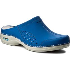 Klapki NURSING CARE - Venezia WG3A07 Electric Blue. Niebieskie klapki damskie marki Nursing Care, ze skóry, na obcasie. Za 279,00 zł.