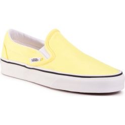 Tenisówki VANS - Classic Slip-On VN0A4U38WT71 (Neon) Lemon Tonic/Tr Wht. Żółte półbuty damskie Vans, bez wzorów, z gumy, bez obcasa, na płaskiej podeszwie, bez zapięcia. Za 299,00 zł.
