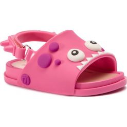 Sandały MELISSA - Mini Melissa Beach Slide Dino 32444 Pink/White 50552. Różowe sandały dziewczęce Melissa, z tworzywa sztucznego, bez zapięcia. W wyprzedaży za 199,00 zł.