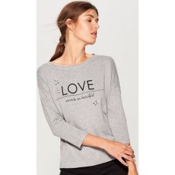 Sweter z aplikacją - Szary. Szare swetry damskie Mohito, s, z aplikacjami, bez rękawów, bez kaptura. Za 99,99 zł.