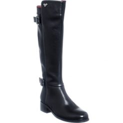 Kozaki w kolorze czarnym. Czarne kozaki damskie Braciallini. W wyprzedaży za 389,95 zł.