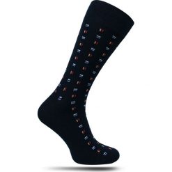 Czarne Skarpetki - MORE - Męskie, w Drobny Wzór Geometryczny, Casualowe SKMORE064051strokesblack. Czarne skarpetki męskie More, bez wzorów, z tkaniny. Za 12,90 zł.