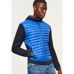 Pikowana bluza z kapturem - Niebieski. Niebieskie bluzy męskie rozpinane Reserved, l, z kapturem. Za 99,99 zł.