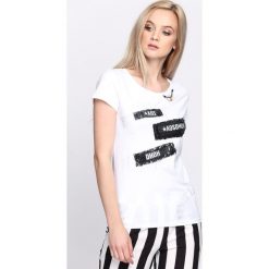 Biały T-shirt Osh Osh. Białe t-shirty damskie marki Born2be, s, z napisami, z okrągłym kołnierzem. Za 44,99 zł.