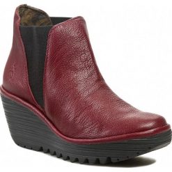 Botki FLY LONDON - Yoss P500431021 Cordoba Red. Czerwone botki damskie skórzane marki Fly London, eleganckie, za kostkę, na koturnie. W wyprzedaży za 289,00 zł.