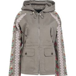 Parki damskie: Needle & Thread CROSS STITCH Parka khaki