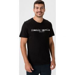 Frankie Morello Koszulka Czarny. Czarne podkoszulki męskie Frankie Morello, l, z nadrukiem, z bawełny, z krótkim rękawem. Za 342,95 zł.