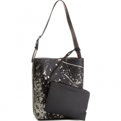 Torebka CALVIN KLEIN - Inside Out Bucket Sp K60K604377 903. Czarne torebki klasyczne damskie marki Calvin Klein, ze skóry ekologicznej. Za 549,00 zł.